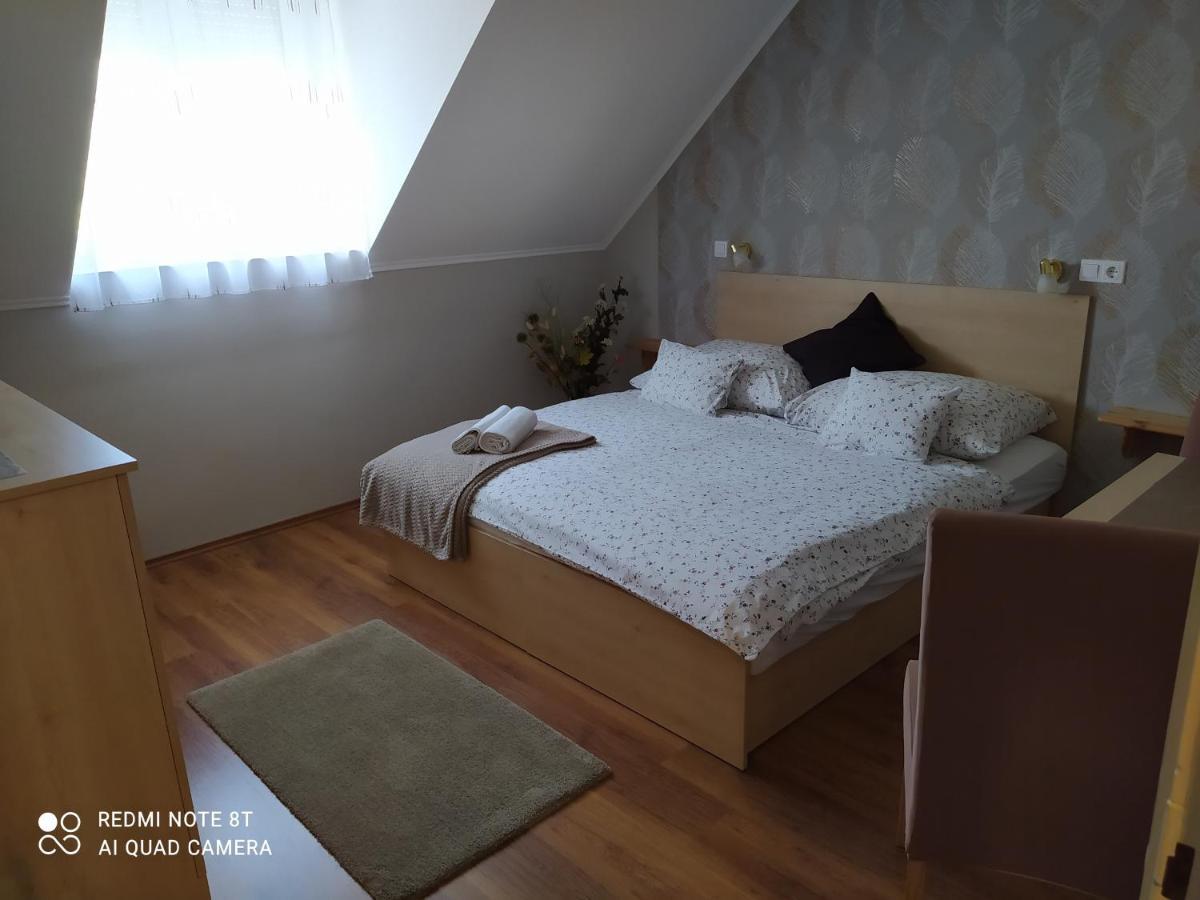 Forras-G Vendeghaz Apartment Buk Luaran gambar
