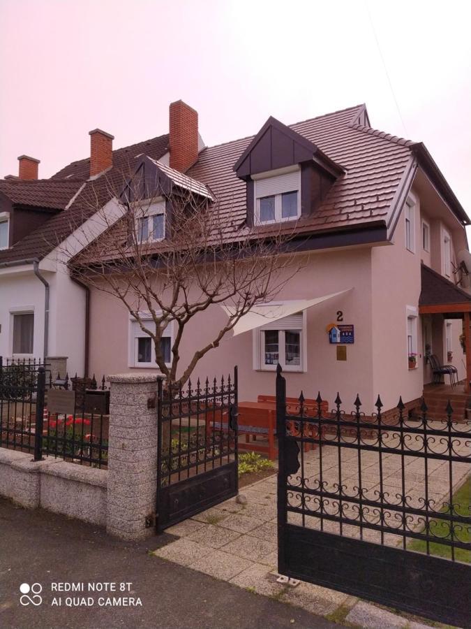 Forras-G Vendeghaz Apartment Buk Luaran gambar