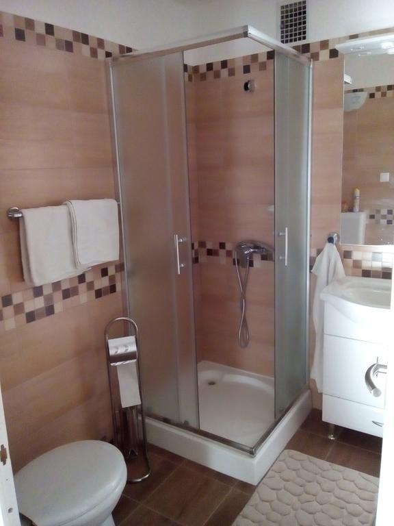 Forras-G Vendeghaz Apartment Buk Luaran gambar